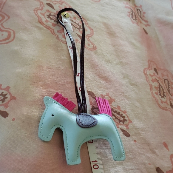 Horse Charm. Pony Farm Ranch Rodeo Horse Keychain - Picture 5 of 8